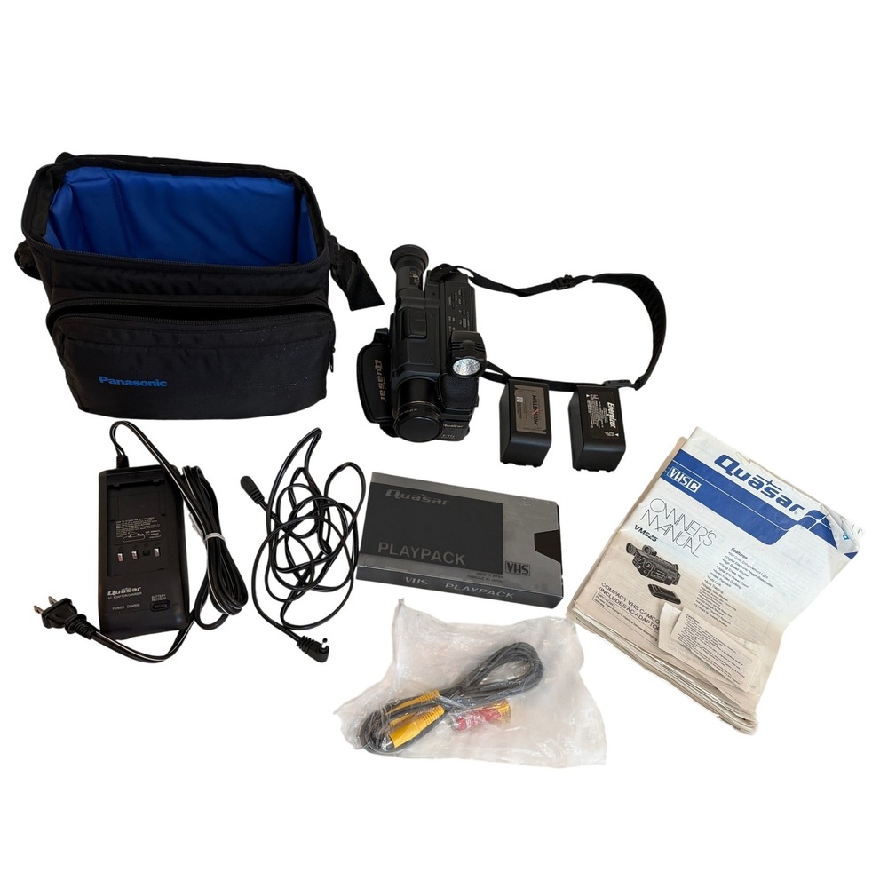 Quasar VM525 QuarterBack VHS-C Camcorder Bundle 80x Digital Zoom EIS Vintage Kit